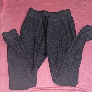 LULULEMON GRAY JOGGERS